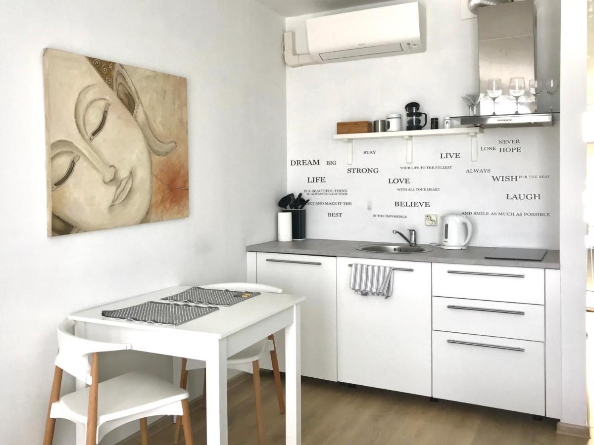 탈린 City Centre Studio In Design Quarter Close To Old Town & Harbor 아파트 외부 사진